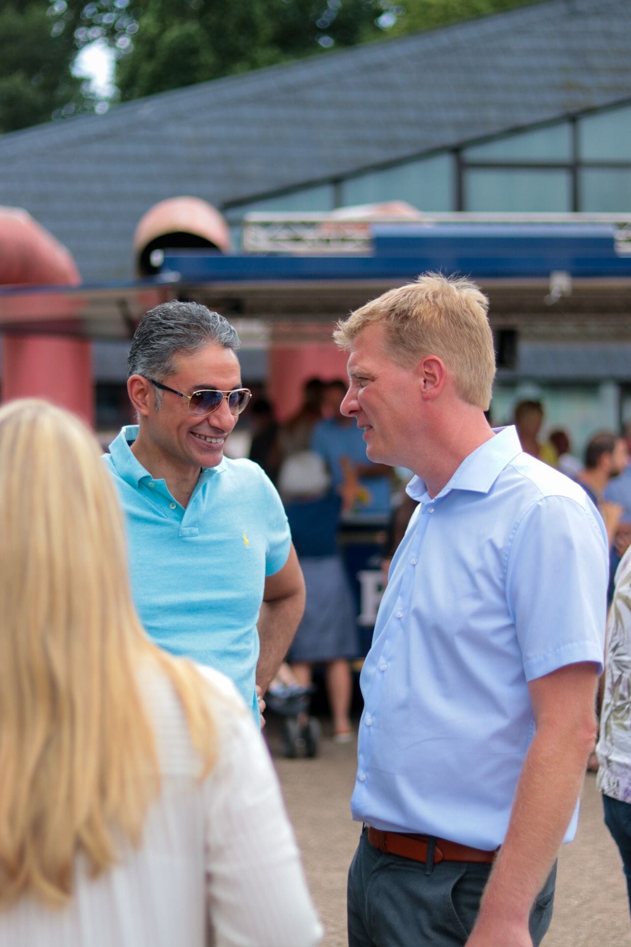 Sven%20G%C3%B6rgen%20und%20Dr.%20El-Husseiny Sven%20G%C3%B6rgen%20und%20Dr.%20El-Husseiny